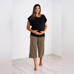 Latched Mama lounge set